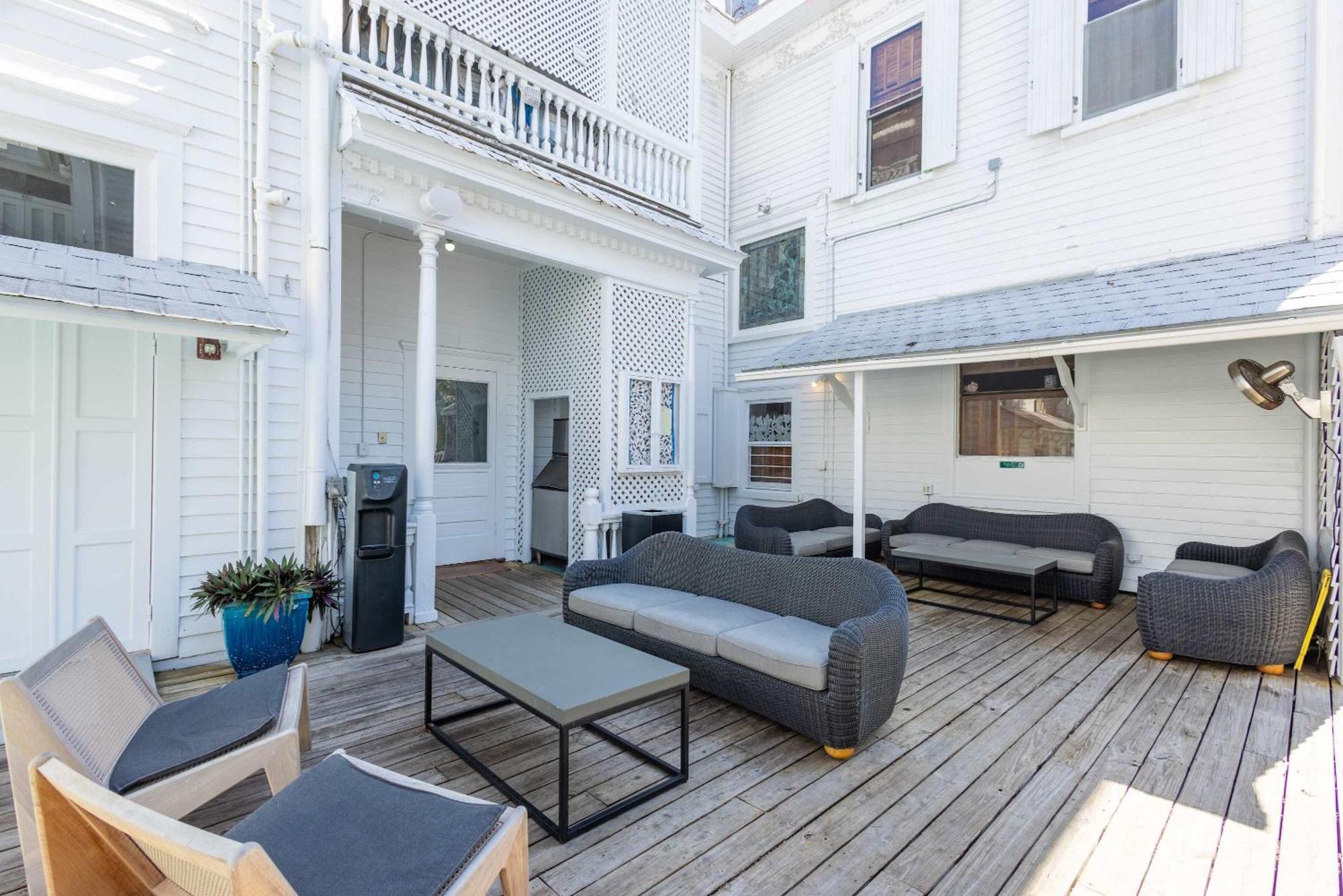 Classic King With Balcony At Curry Mansion Key West Exterior foto
